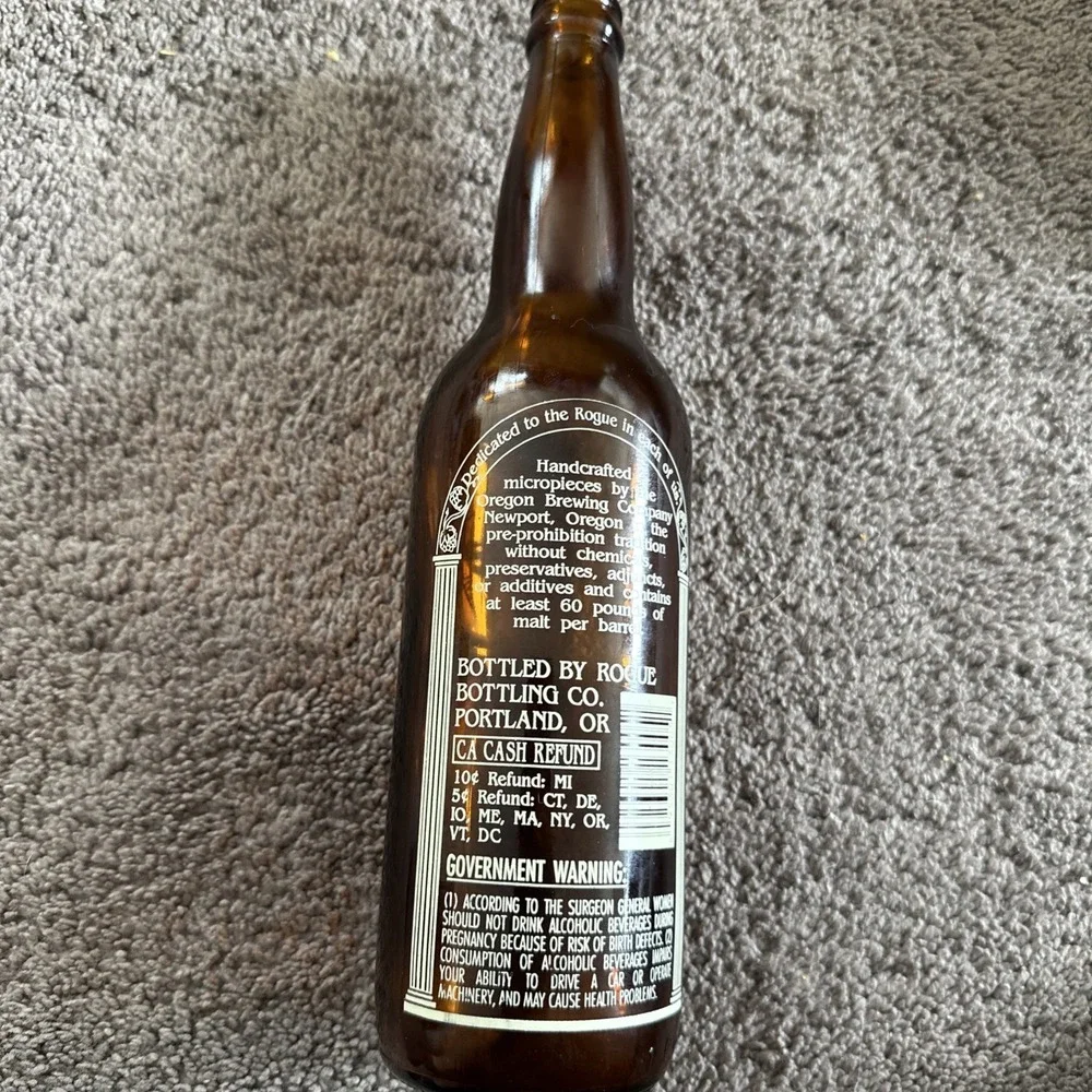 Rogue Oregon Brewing Co. St. Rogue Red Ale 22 oz Glass Bottle Breweriana Rare